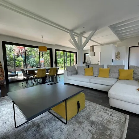 Villa Spacieuse, Haut De Gamme, Avec Piscine Chauffee, Proche Plage & Jardin Arbore - Fr-1-413-244 Capbreton