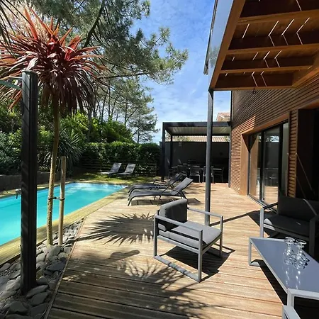 Villa Spacieuse, Haut De Gamme, Avec Piscine Chauffee, Proche Plage & Jardin Arbore - Fr-1-413-244 *